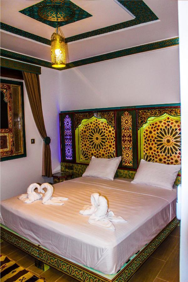 Riad Azemmat Chefchaouen Luaran gambar