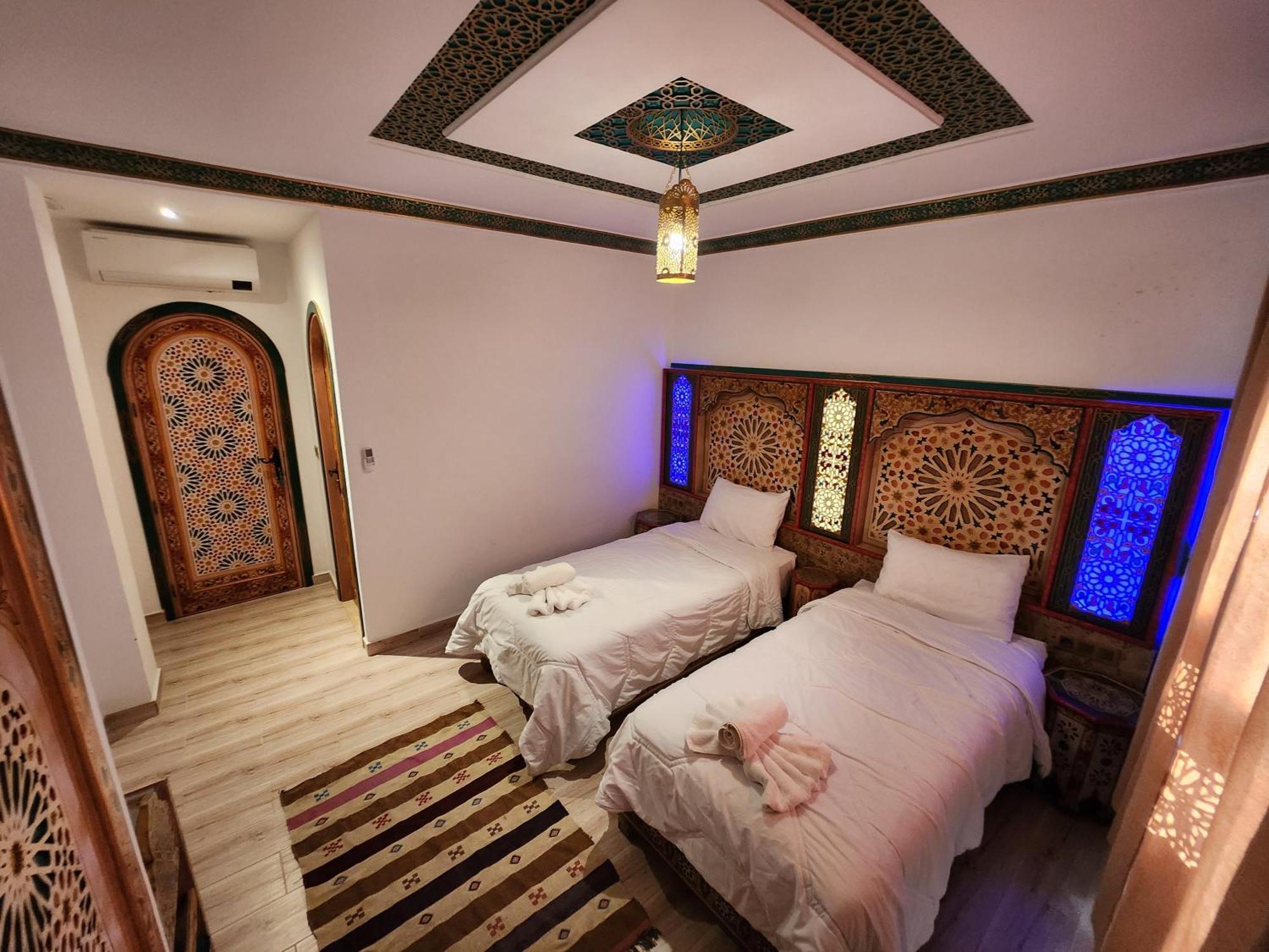 Riad Azemmat Chefchaouen Luaran gambar